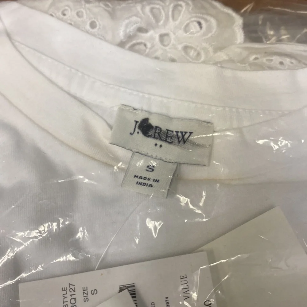 J Crew Ruffle-sleeve eyelet top Item BQ127
